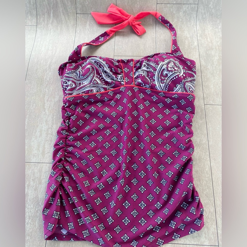 Athleta Sara Namaste Raspberry Halter Tankini Top 38D/DD